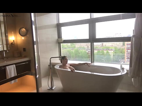 ❤️ Valtava babe runkkaa intohimoisesti pilluaan kylpyhuoneessa ️❌ Vittu video at fi.pornmega-com.ru ❤